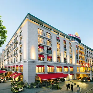 5* Отель Grand Elysee